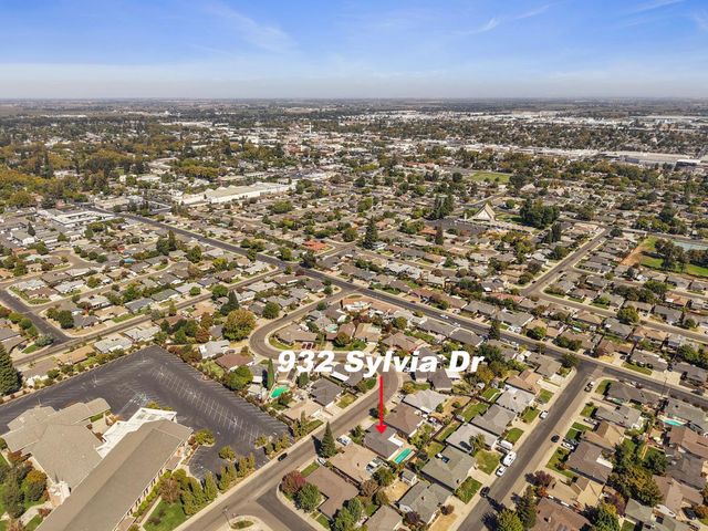 932 Sylvia Dr, Lodi, CA 95240