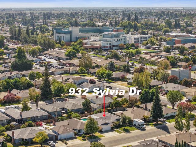 932 Sylvia Dr, Lodi, CA 95240