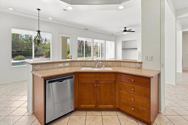 125 Traviso Drive, Palm Desert, CA 92211