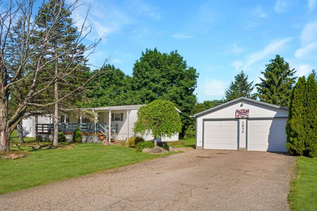 1832 Manchester Drive, Elba Twp, MI 48446