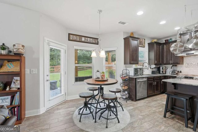618 Ocean Avenue, Canton, GA 30114