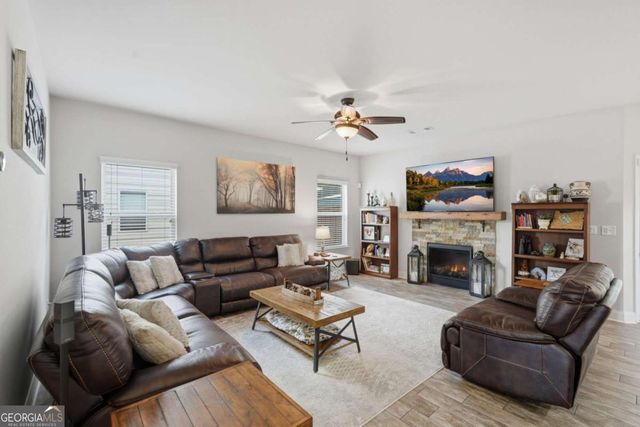 618 Ocean Avenue, Canton, GA 30114
