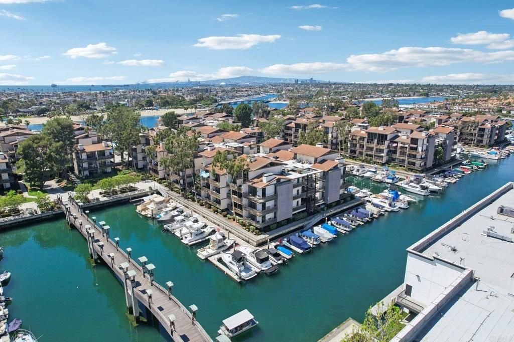 Image 33 of property listing at 7126 Marina Pacifica Drive, Long Beach, CA 90803