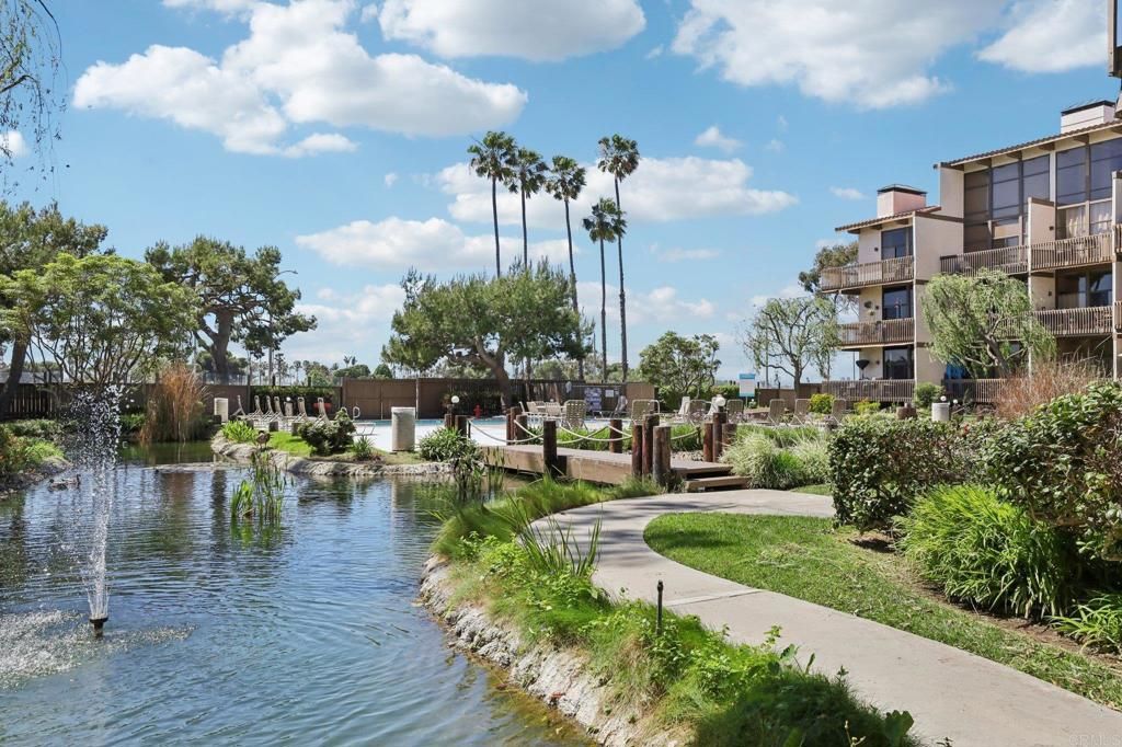 Image 34 of property listing at 7126 Marina Pacifica Drive, Long Beach, CA 90803