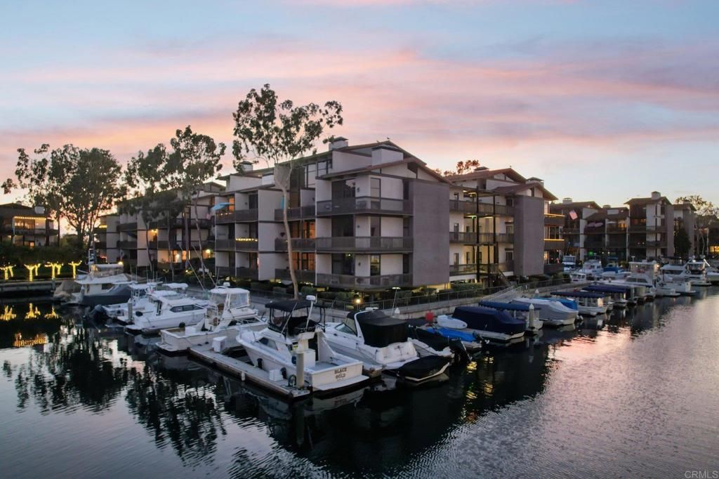 Image 57 of property listing at 7126 Marina Pacifica Drive, Long Beach, CA 90803