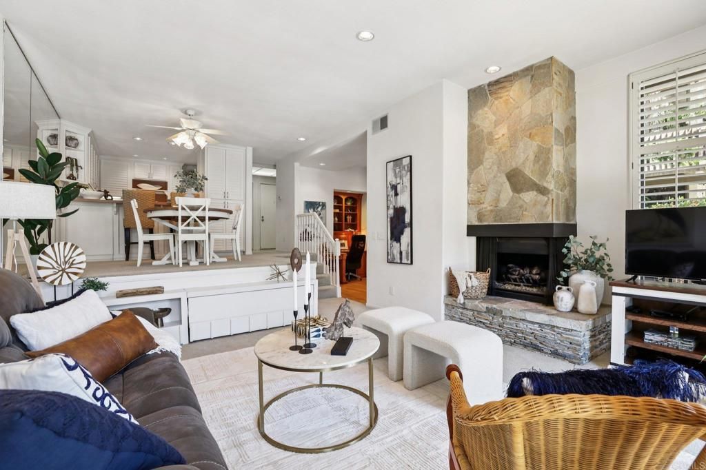 Image 8 of property listing at 7126 Marina Pacifica Drive, Long Beach, CA 90803