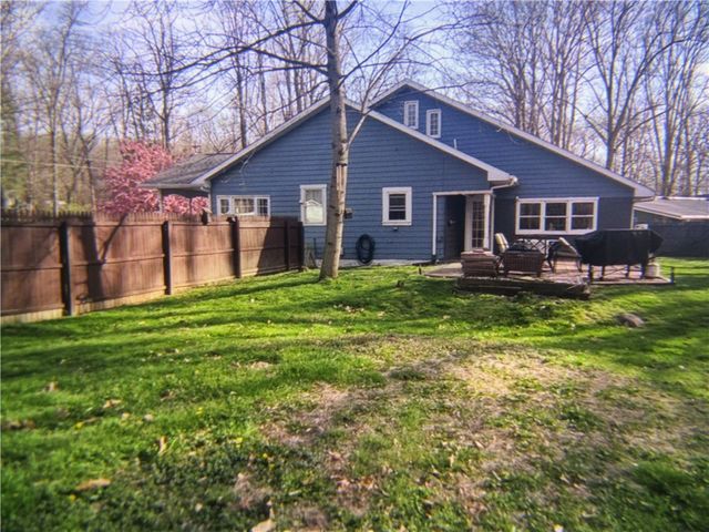 135 Mennonite Camp Rd, Mt Pleasant Twp, PA 15666