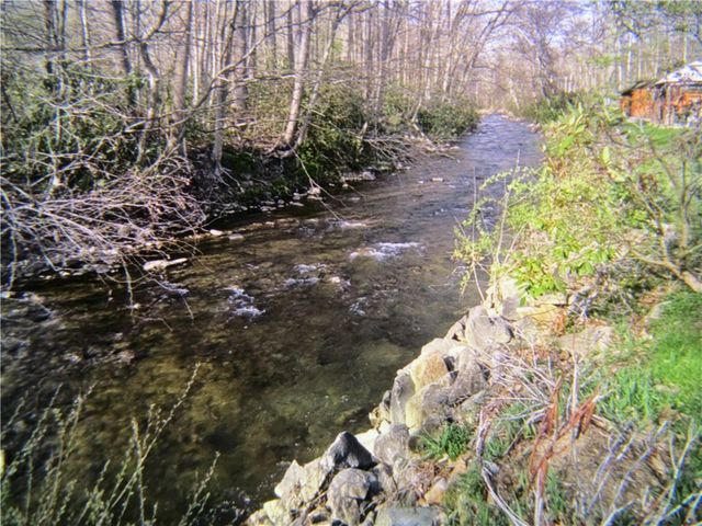 135 Mennonite Camp Rd, Mt Pleasant Twp, PA 15666