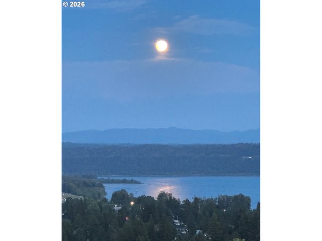 265 W W St, Washougal, WA 98671
