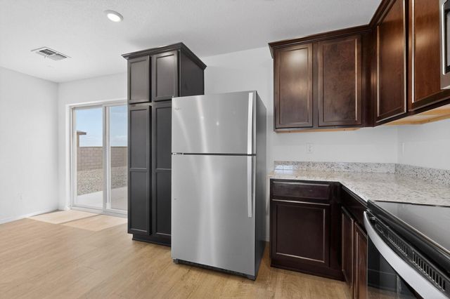 2501 Desi Loop, Belen, NM 87002