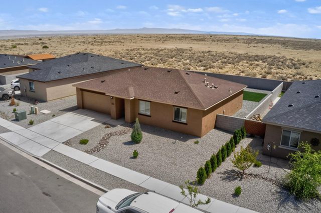 2501 Desi Loop, Belen, NM 87002
