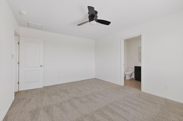 2501 Desi Loop, Belen, NM 87002