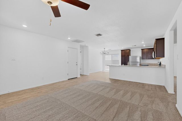 2501 Desi Loop, Belen, NM 87002