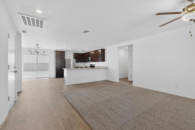2501 Desi Loop, Belen, NM 87002