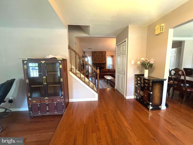 2584 JOHN MILTON DR, Herndon, VA 20171