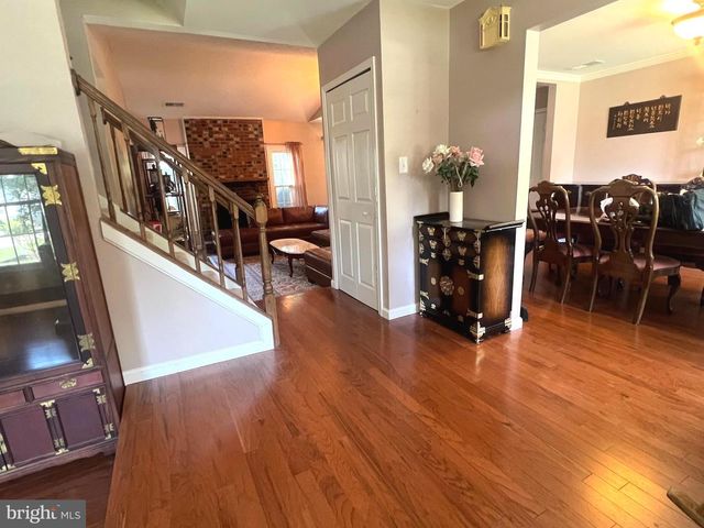 2584 JOHN MILTON DR, Herndon, VA 20171