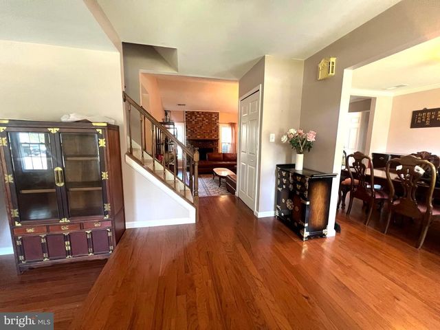 2584 JOHN MILTON DR, Herndon, VA 20171
