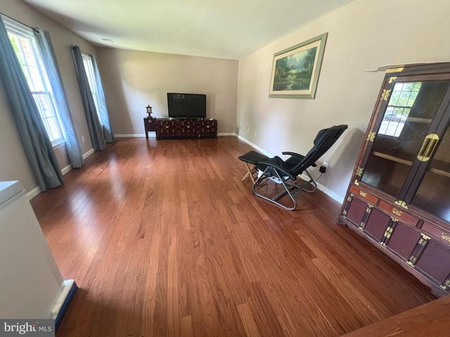 2584 JOHN MILTON DR, Herndon, VA 20171