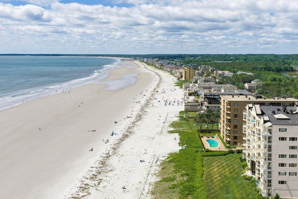 205 E Grand Avenue 2A, Old Orchard Beach, ME 04064 — photo 2