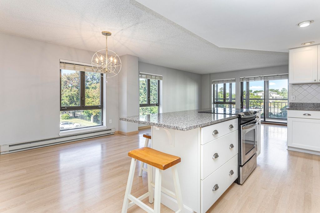 205 E Grand Avenue 2A, Old Orchard Beach, ME 04064 — photo 4