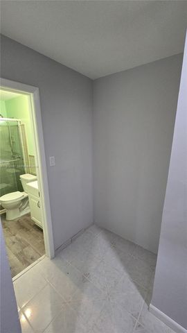 5911 SW 6th St 2, Miami, FL 33144