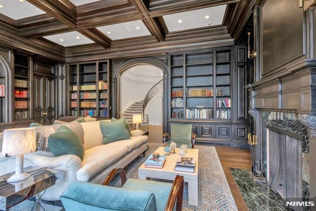 38 Rio Vista Drive, Alpine, NJ 07620