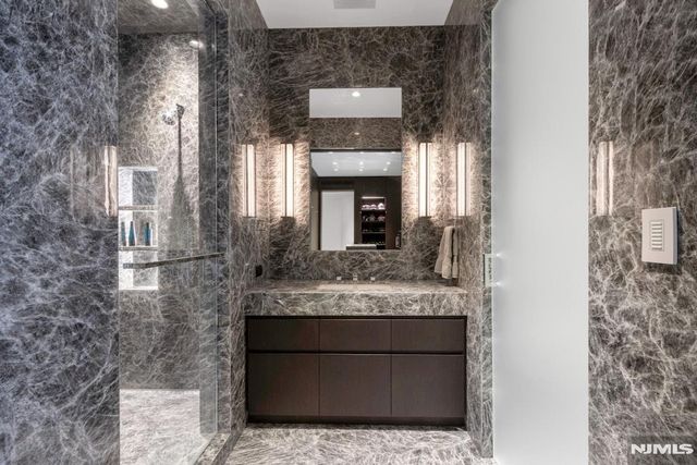 38 Rio Vista Drive, Alpine, NJ 07620