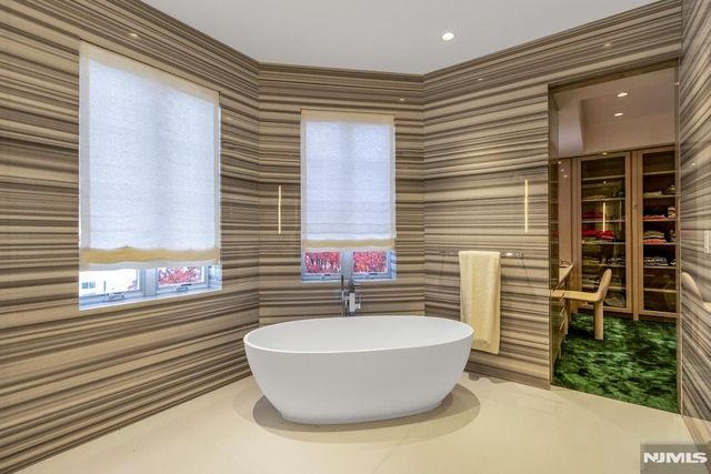 38 Rio Vista Drive, Alpine, NJ 07620