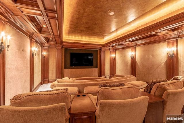 38 Rio Vista Drive, Alpine, NJ 07620