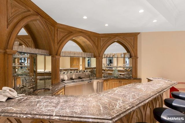 38 Rio Vista Drive, Alpine, NJ 07620