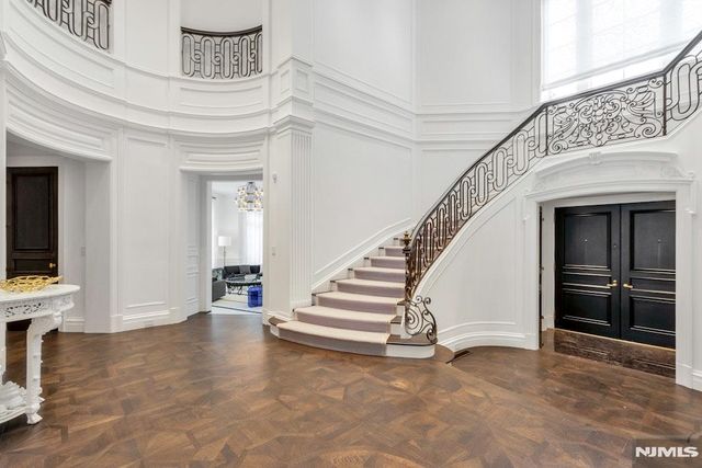 38 Rio Vista Drive, Alpine, NJ 07620