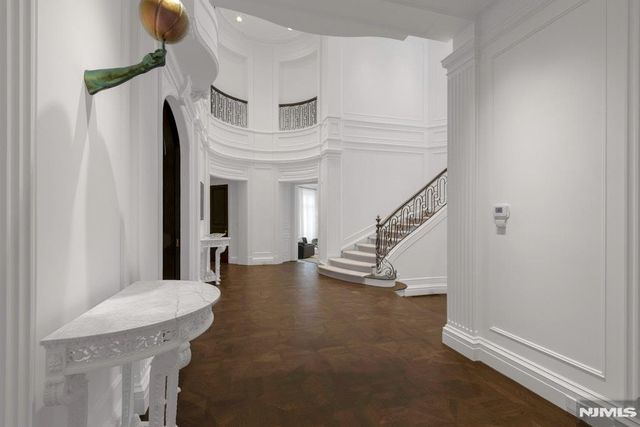 38 Rio Vista Drive, Alpine, NJ 07620