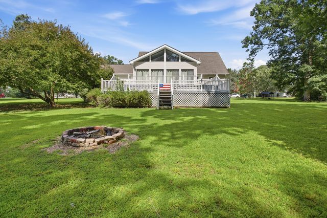 115 Pin Oaks Ln, Hohenwald, TN 38462