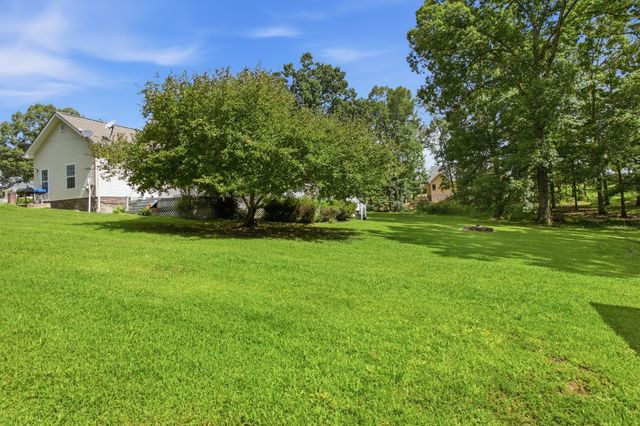 115 Pin Oaks Ln, Hohenwald, TN 38462