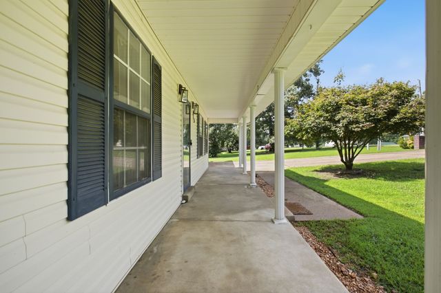 115 Pin Oaks Ln, Hohenwald, TN 38462