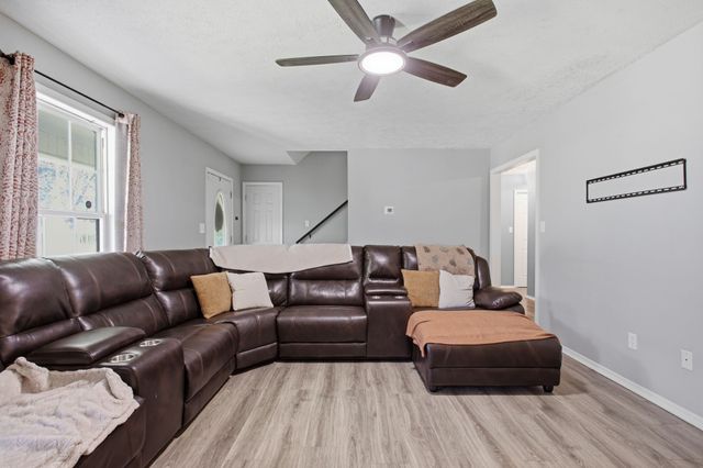 115 Pin Oaks Ln, Hohenwald, TN 38462