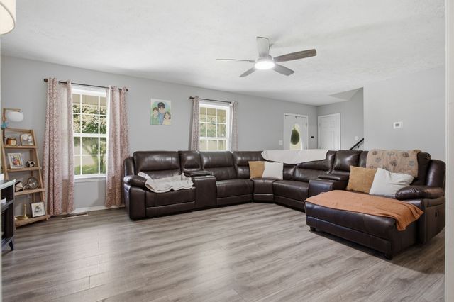 115 Pin Oaks Ln, Hohenwald, TN 38462