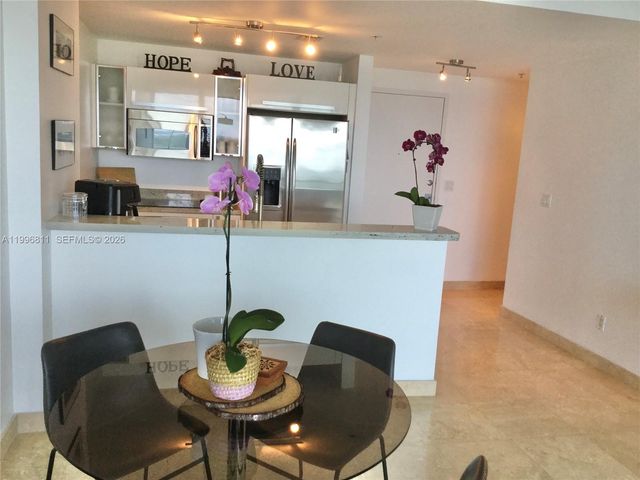 601 NE 36th St 1208, Miami, FL 33137