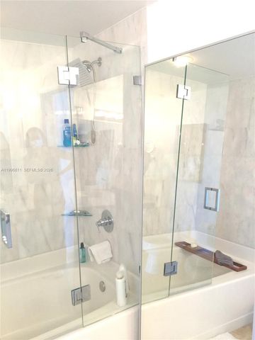 601 NE 36th St 1208, Miami, FL 33137