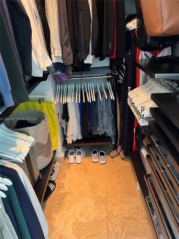 601 NE 36th St 1208, Miami, FL 33137