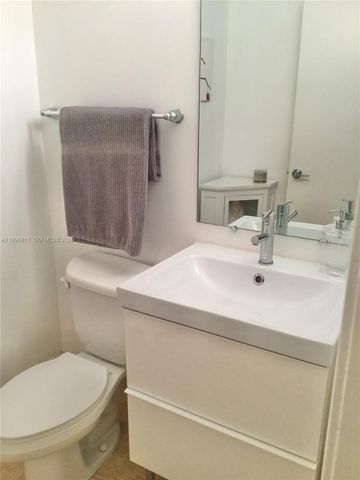 601 NE 36th St 1208, Miami, FL 33137