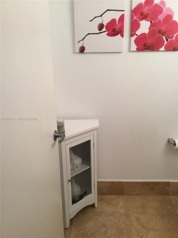 601 NE 36th St 1208, Miami, FL 33137