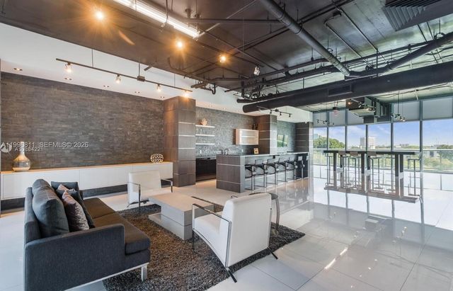 601 NE 36th St 1208, Miami, FL 33137