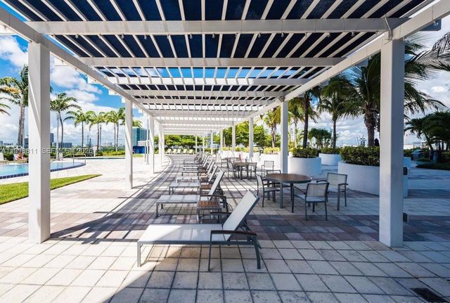 601 NE 36th St 1208, Miami, FL 33137