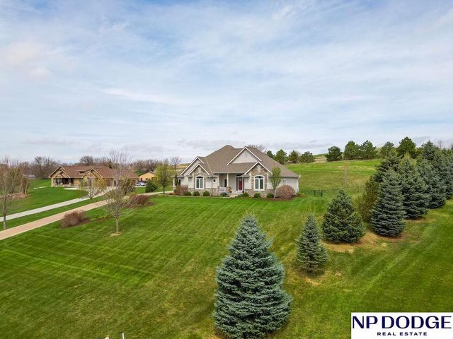 3570 Golden Eagle Circle, Blair, NE 68008