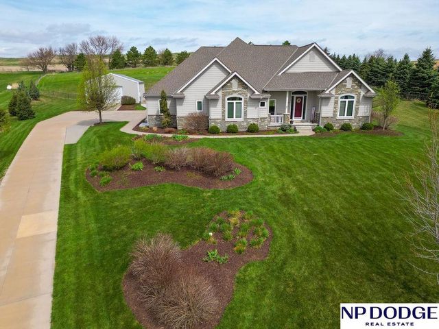 3570 Golden Eagle Circle, Blair, NE 68008