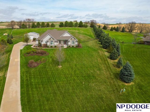 3570 Golden Eagle Circle, Blair, NE 68008
