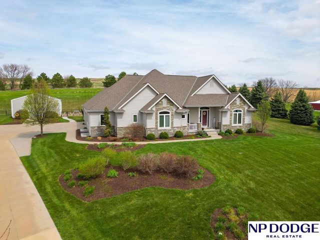 3570 Golden Eagle Circle, Blair, NE 68008