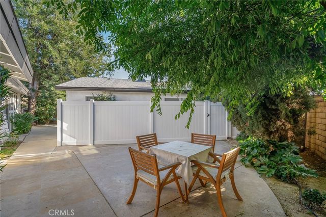 8341 Delco Avenue, Winnetka, CA 91306