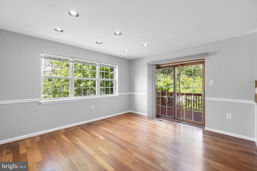 Image 14 of property listing at 7 AUGUSTUS WALLY CT #11, Reisterstown, MD 21136